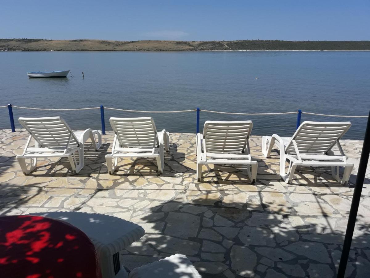 Apartmani Mirko Ljubac Ražanac Eksteriør billede