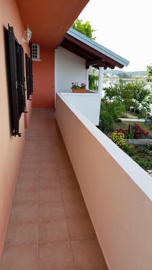 Apartmani Mirko Ljubac Ražanac Eksteriør billede